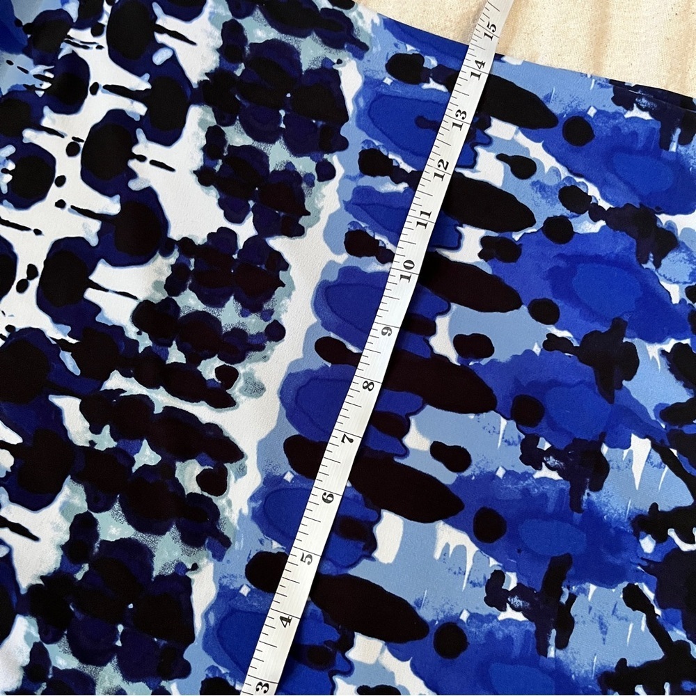 Joseph Ribkoff Abstract Print Stretch Knit Blue Black White Sheath Dress 8 - Picture 9 of 13